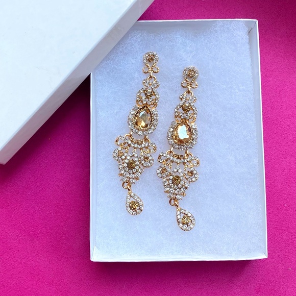 Costume sparkly Earrings - Picture 1 of 4